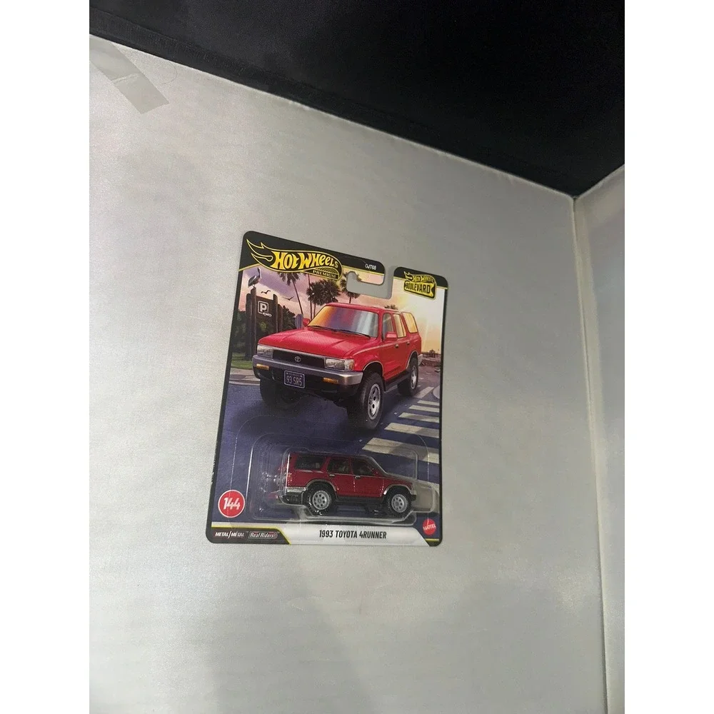 Hot Wheels Premium Boulevard 1993 Toyota 4Runner Red Real Riders #144 GJT68